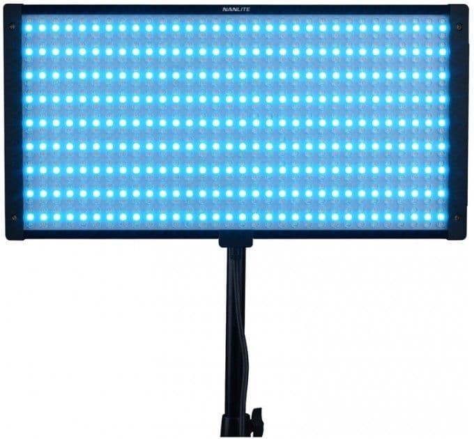Светодиодная панель Nanlite PavoSlim 120C RGBWW